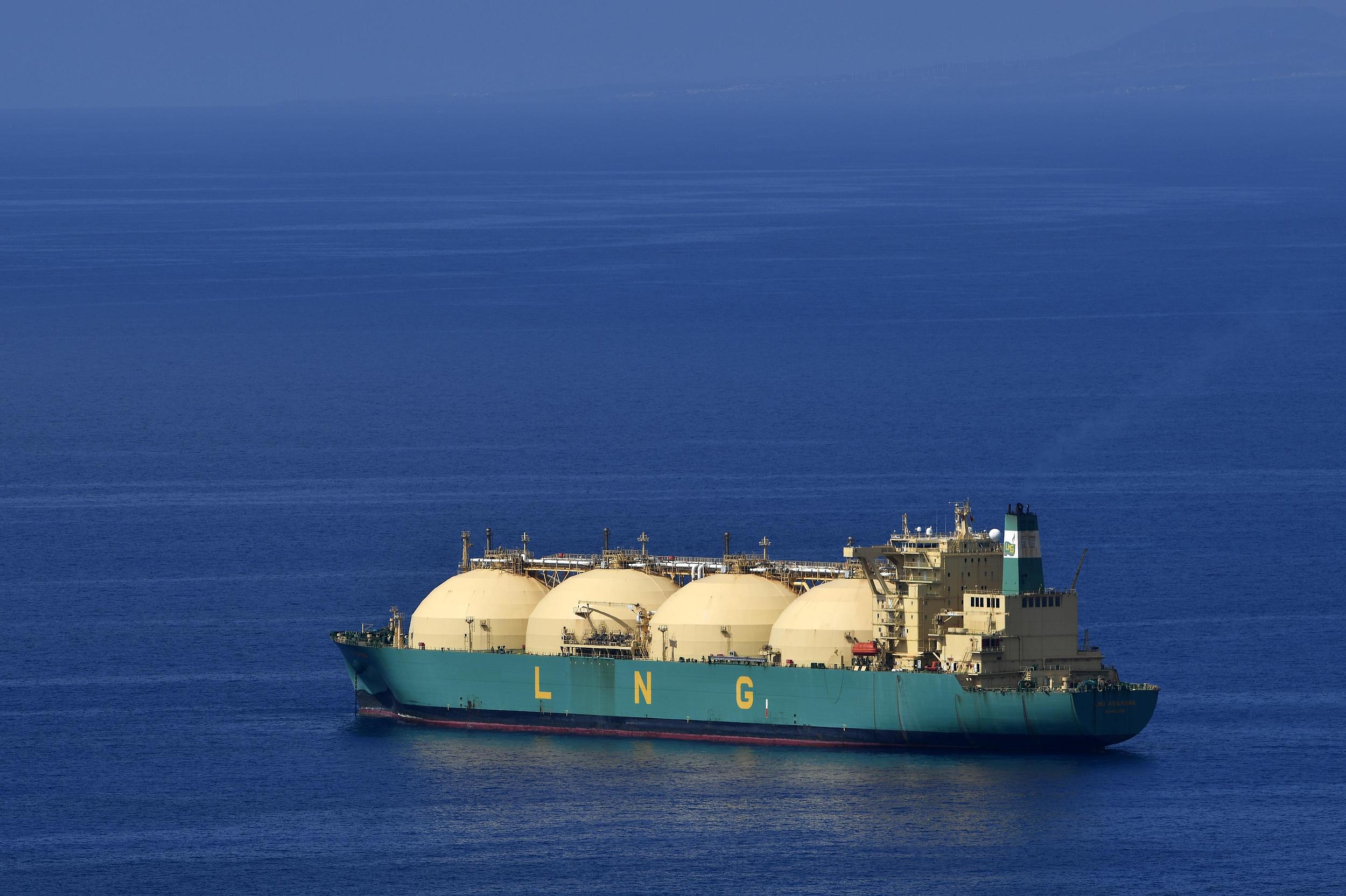 LNG 液化品船